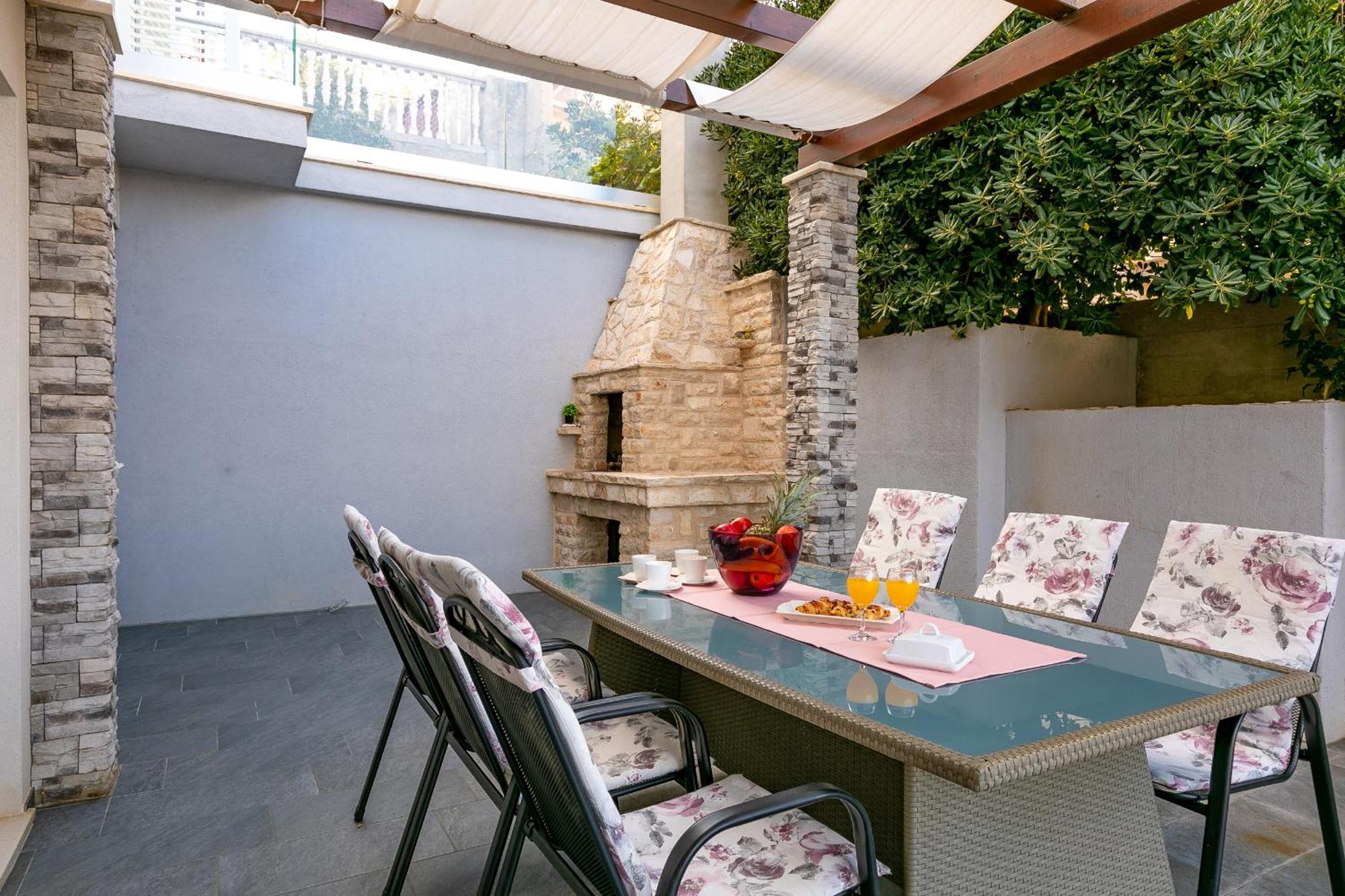 Holiday House Martinovic Prigradica Exterior foto